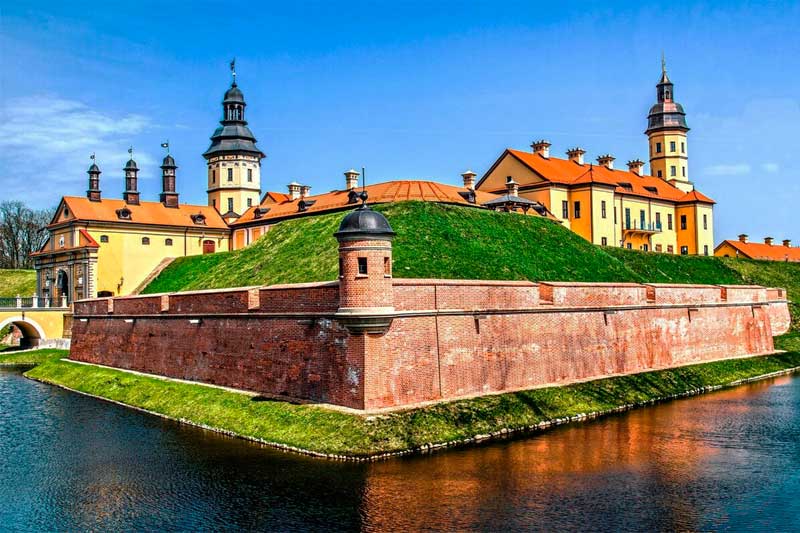 Мирский и Несвижский замки из Минска